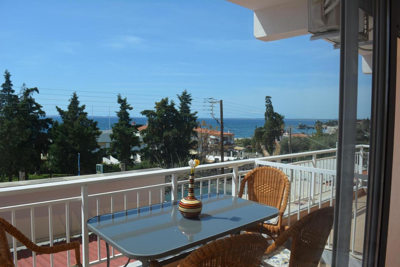 Panos Apartments Gerakini Esterno foto