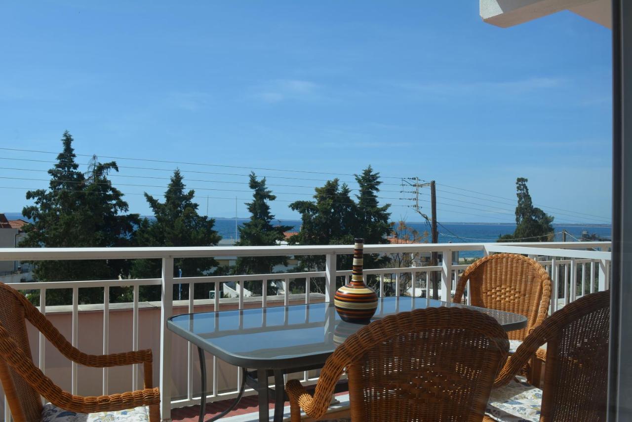 Panos Apartments Gerakini Esterno foto