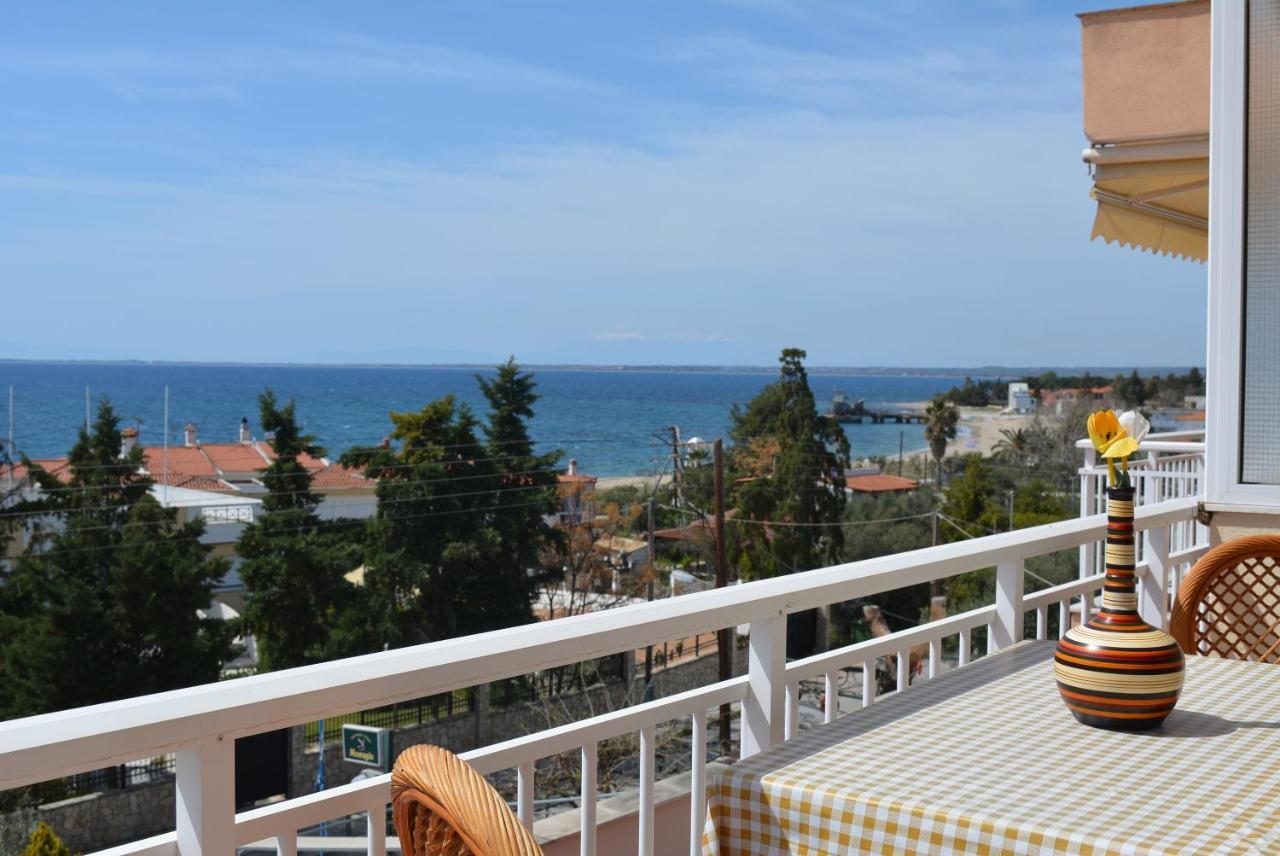Panos Apartments Gerakini Esterno foto
