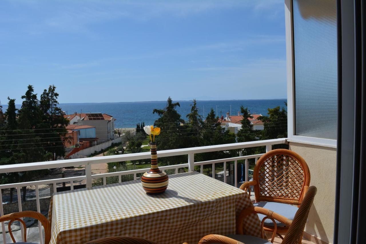 Panos Apartments Gerakini Esterno foto